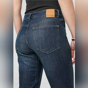 DUER Performance Denim Women's Dark Wash Slim Jeans Width 29x31
